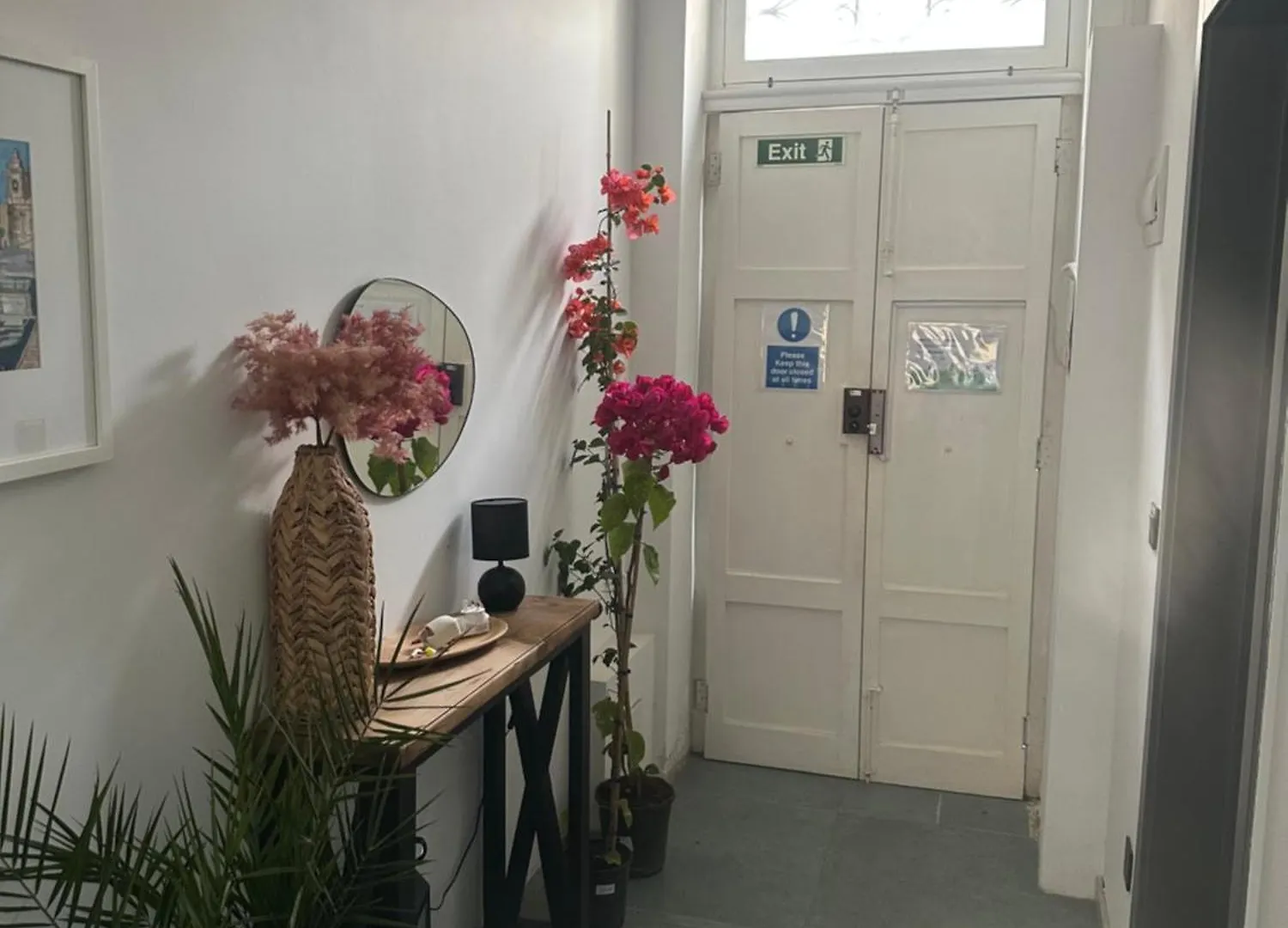 Dahlia Apartment - Paola Modern Townhouse